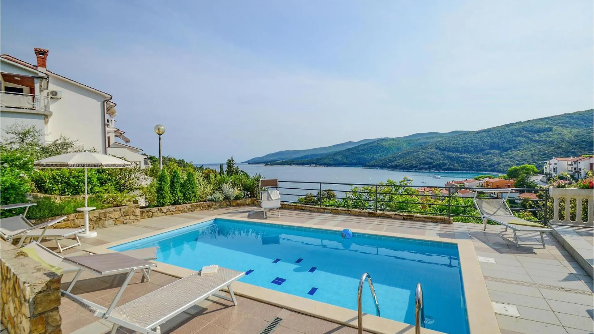 Beautiful Home In Rabac With House Sea View location